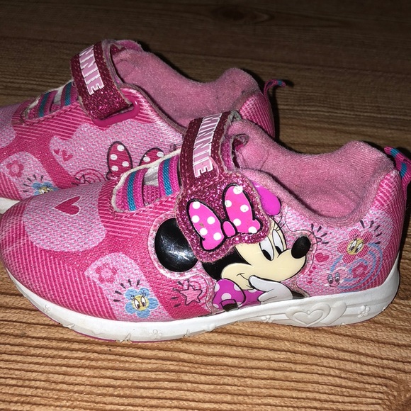pink minnie mouse shoes
